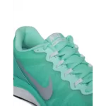 Nike-Women-Sports-Shoes_5_bdab95c0b62718ad653101e9b86bf489